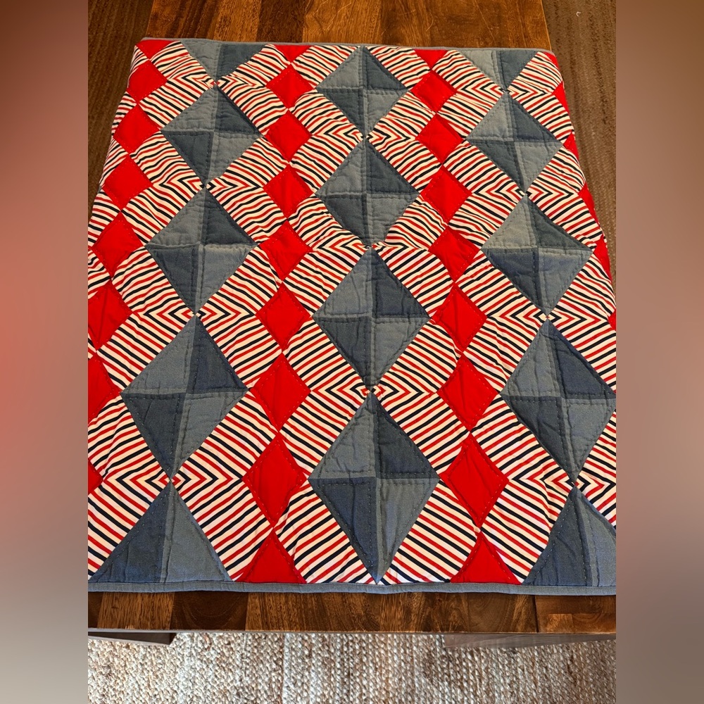 Patriotic Red, White & Blue Quilt – Vintage-Style throw blanket / toddler quilt